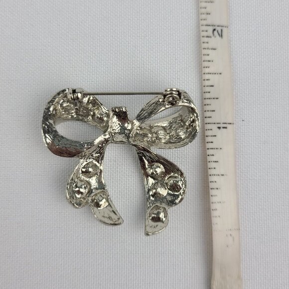 SILVER Rhinestone Bow Brooch - Picture 3 of 3